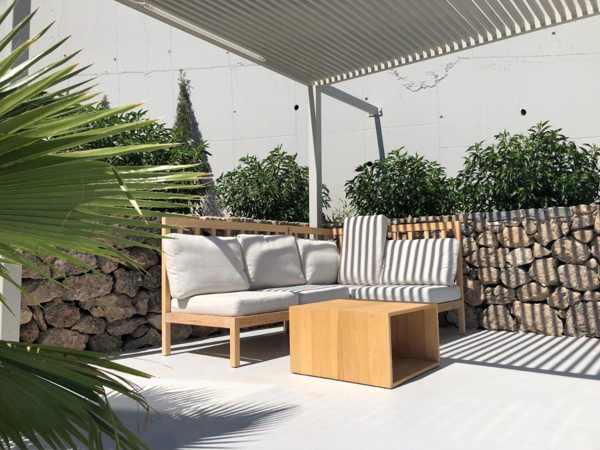 Kuro Beach House - Oceanfront Luxury & 25M Pool Achlia Eksteriør billede