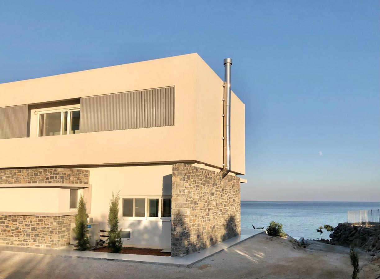 Kuro Beach House - Oceanfront Luxury & 25M Pool Achlia Eksteriør billede