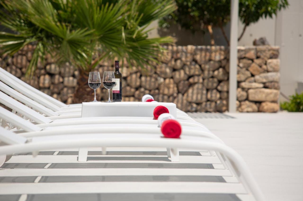 Kuro Beach House - Oceanfront Luxury & 25M Pool Achlia Eksteriør billede